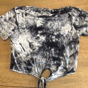 A gray and white small crop top